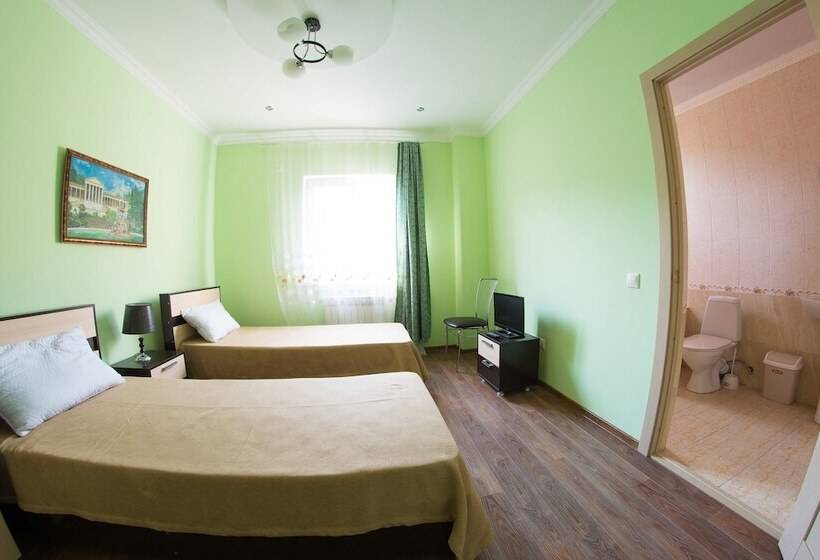 اتاق استاندارد, Na Polyane