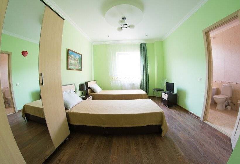 اتاق استاندارد, Na Polyane