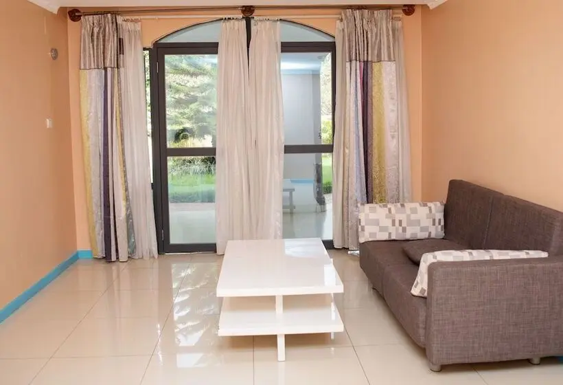 Executive Suite, Orient Park