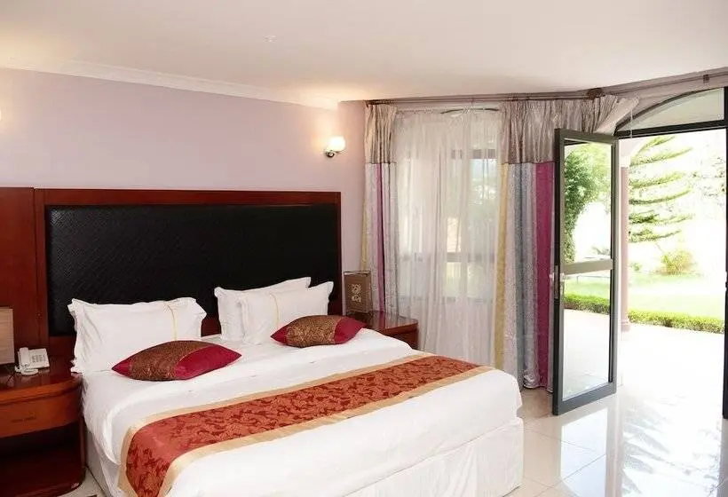 Executive Suite, Orient Park