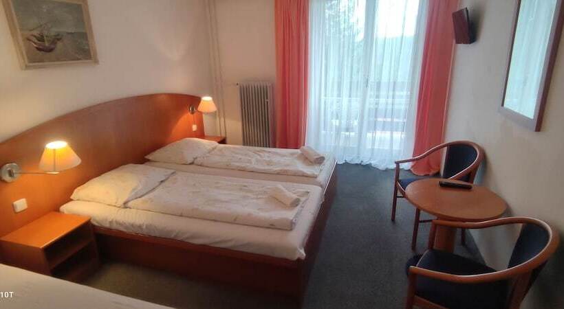 标准三人间, Penzion Diana