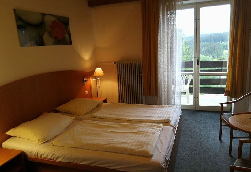 标准三人间, Penzion Diana