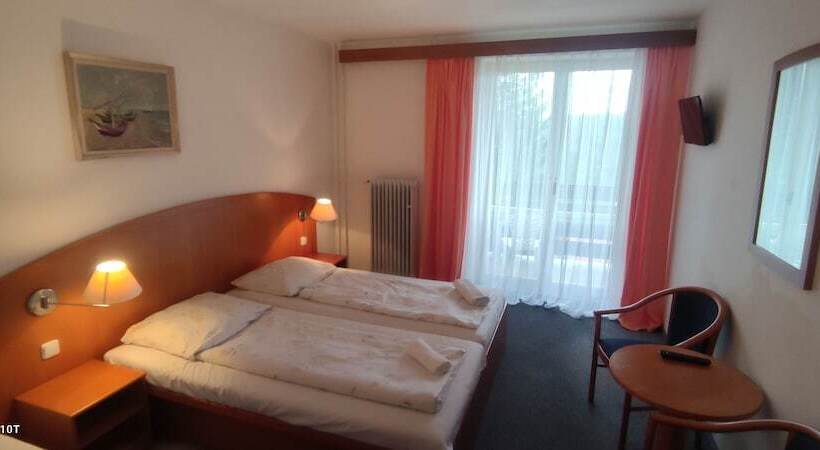 标准三人间, Penzion Diana