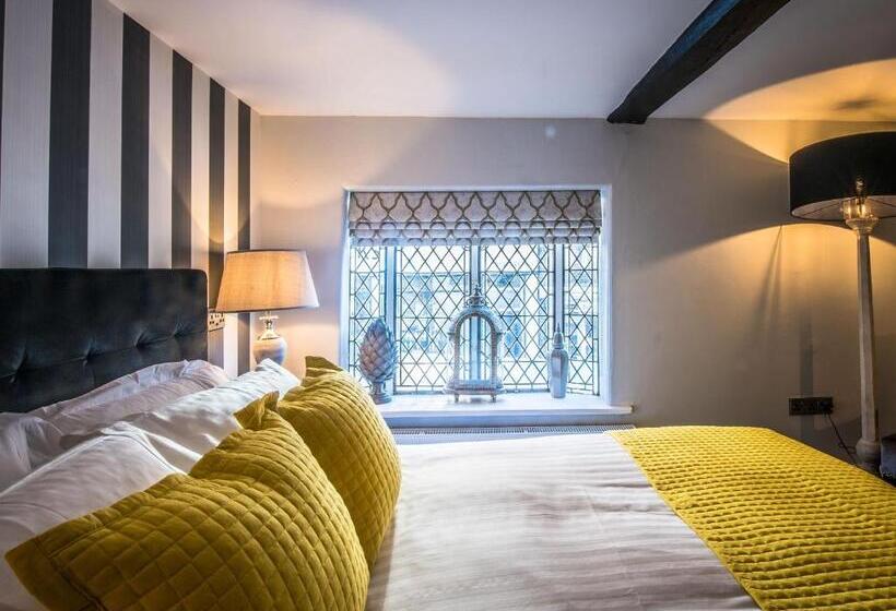 غرفة أساسية, The Royal Standard