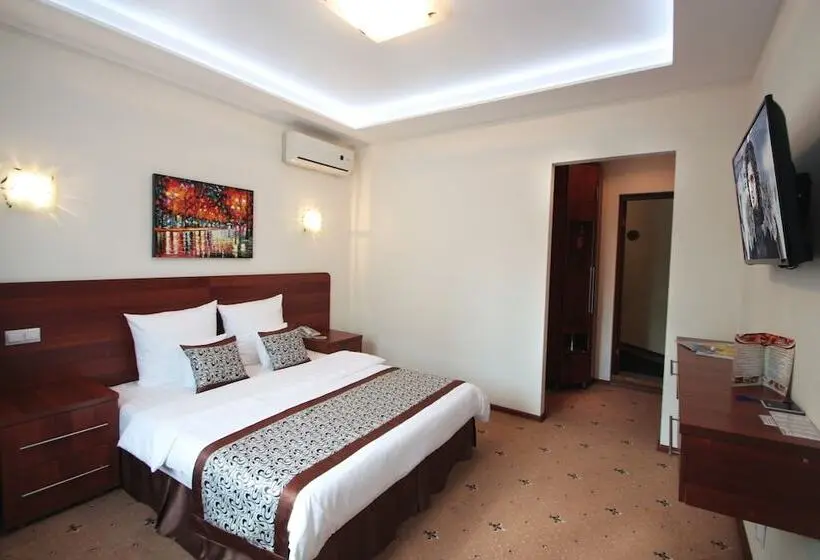 ジュニアスイート, Otel Nechaev