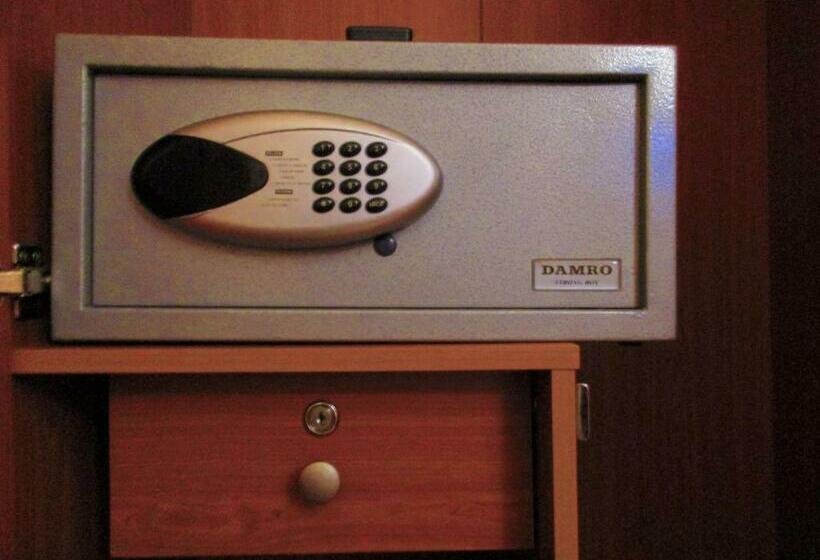 Номер Deluxe, Tamara Motels