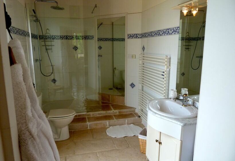 Трехместный Номер Superior, Domaine Du Manoir