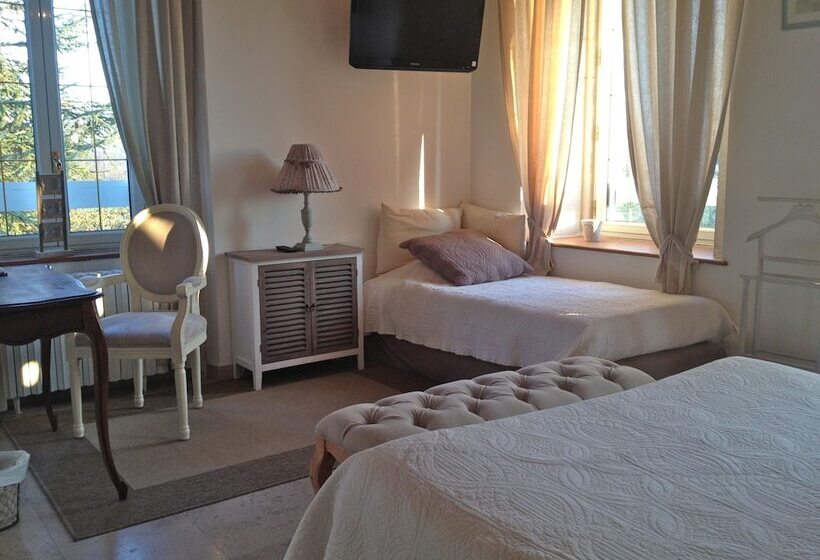 Номер Стандарт Трехместный, Domaine Du Manoir