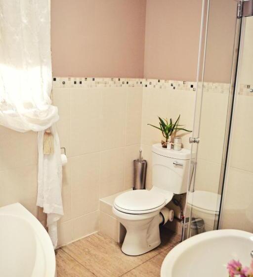 Семейный Номер, Bokmakierie Gastehuis Emalahleni Pty Ltd