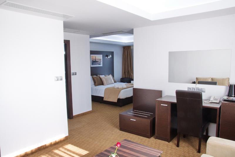 주니어 스위트, Breeze Boutique Athens