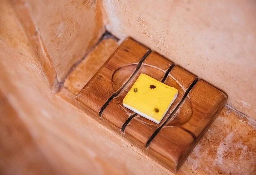 اتاق استاندارد, Casalo