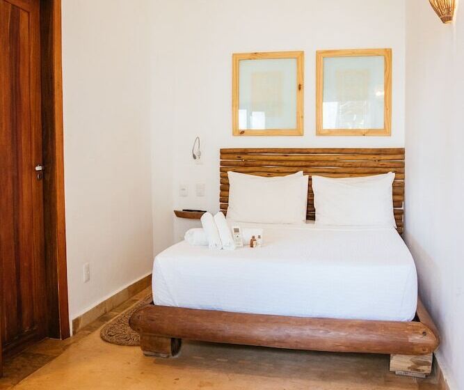 اتاق استاندارد, Casalo