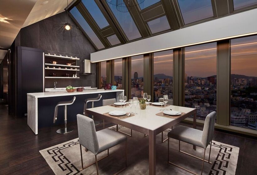Quarto Ático, Four Points By Sheraton Seoul, Gangnam