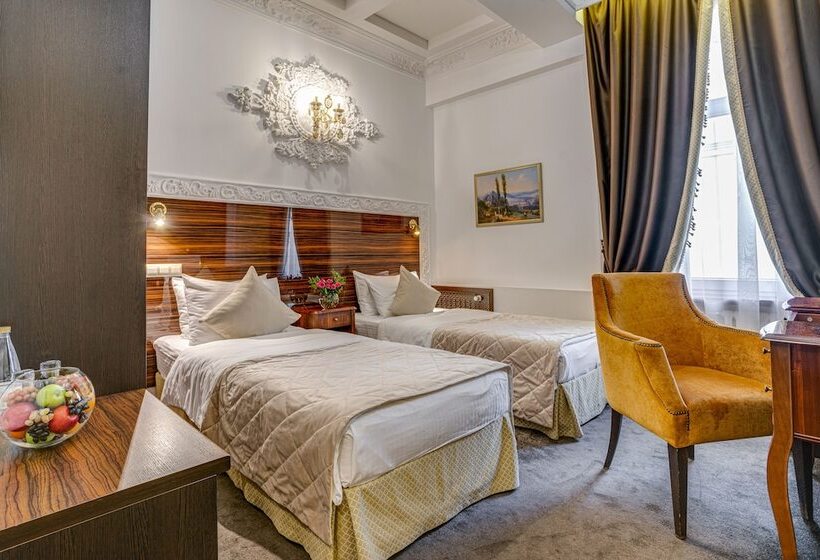 اتاق سوپریور, Sadovnicheskaya