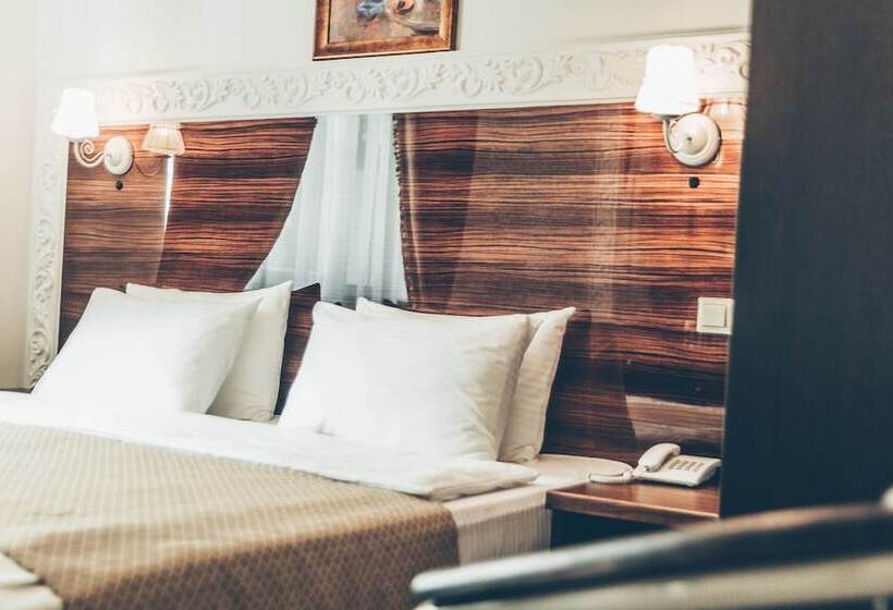 اتاق سوپریور, Sadovnicheskaya