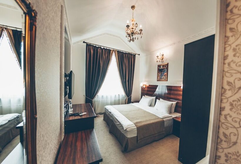 استودیوی لوکس, Sadovnicheskaya