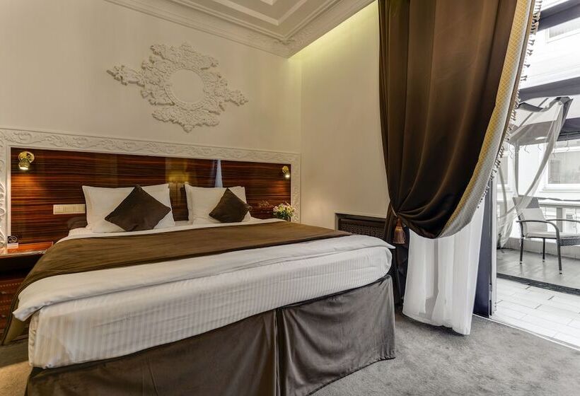 Suite with Terrace, Sadovnicheskaya