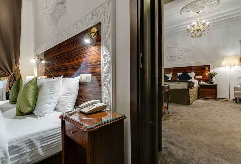 سوئیت 2 خوابه, Sadovnicheskaya