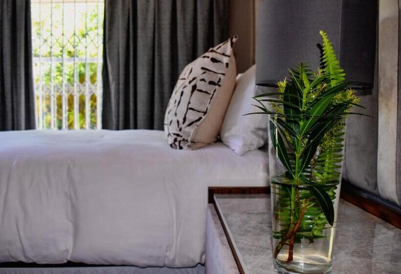 Люкс, Serene Guest Manor