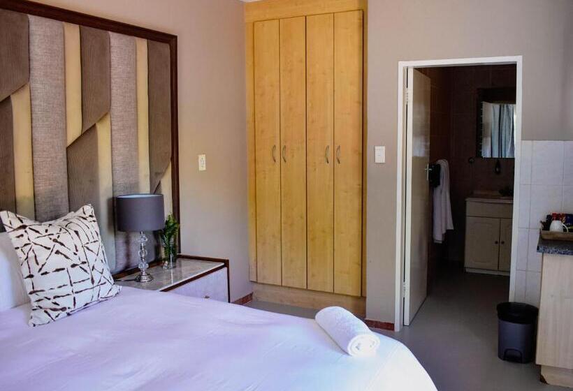 Люкс, Serene Guest Manor