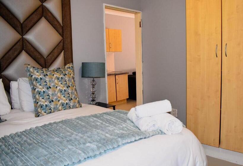 Семейный Номер, Serene Guest Manor