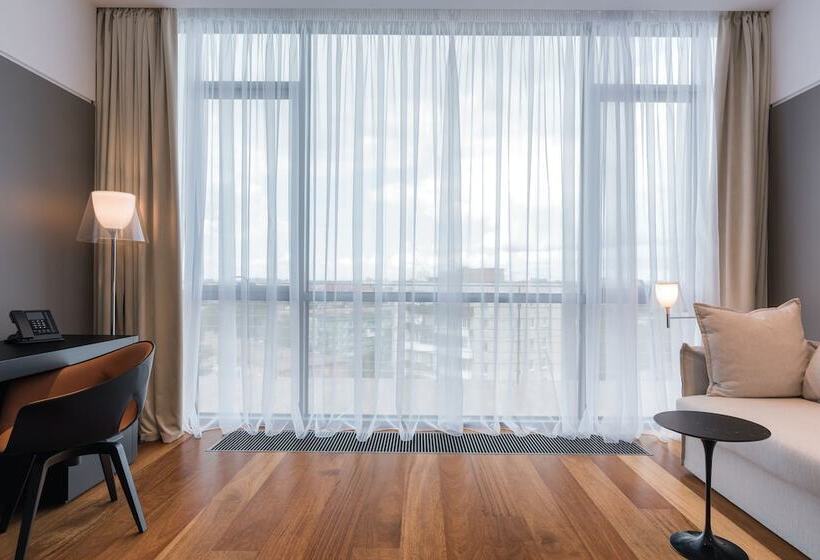 سوئیت سلطنتی 3 خوابه, Crystal House Suite Hotel & Spa