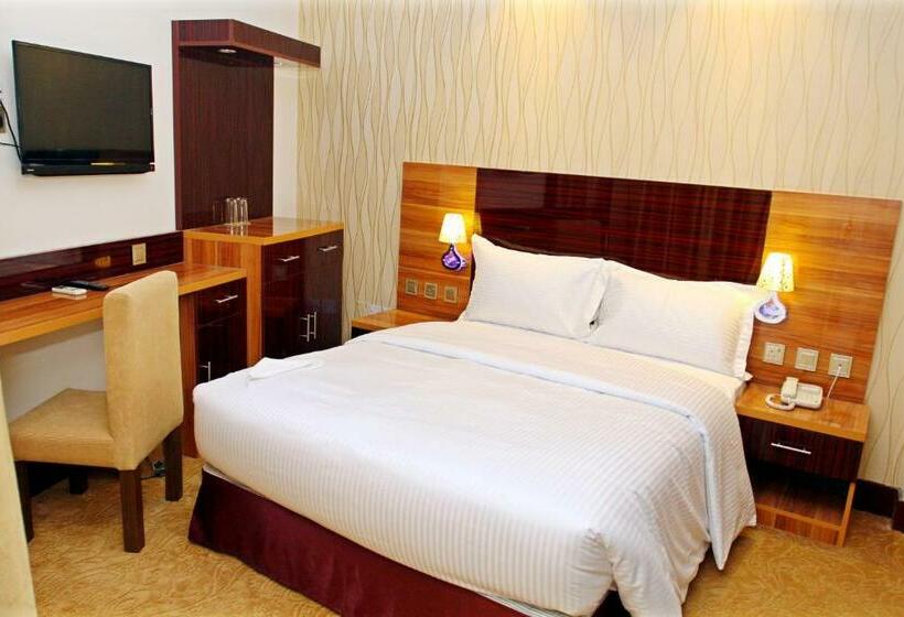 豪华房间, Fal  L.l.c