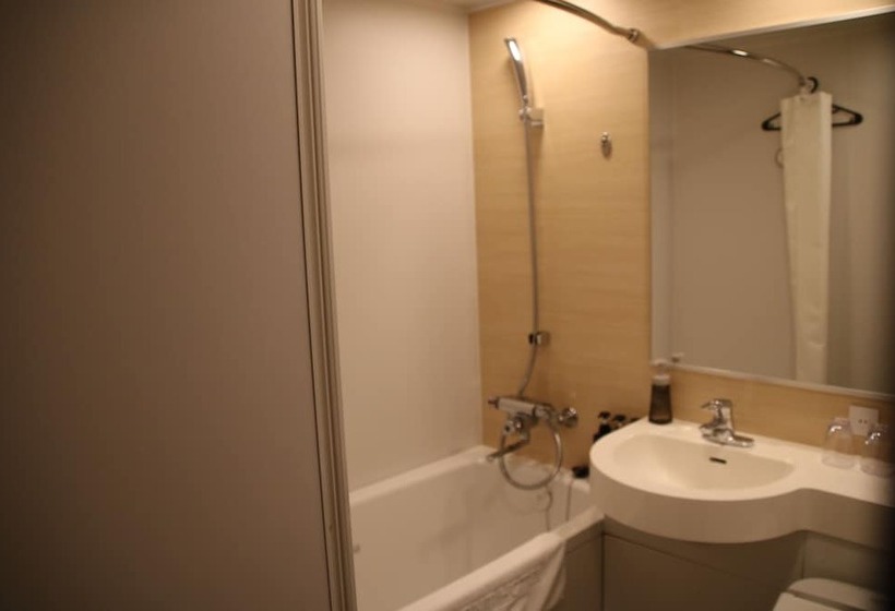 اتاق استاندارد یک نفره, Almont Hotel Sendai