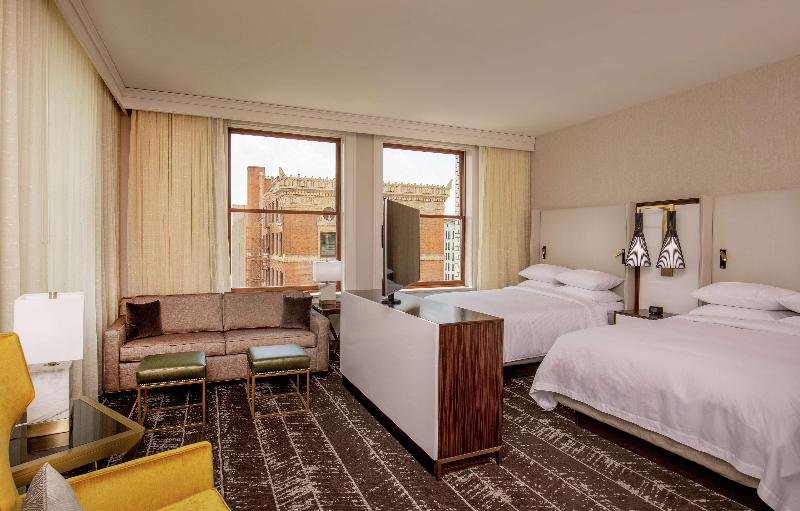 جناح جونيور, Doubletree By Hilton Youngstown Downtown