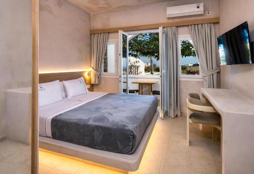 Superior suite with pool view, Aelia Luxury Suites