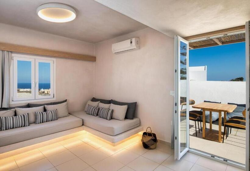 סוויטה עם ג'קוזי, נוף לים, Aelia Luxury Suites