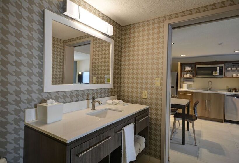 Suite, Home2 Suites By Hilton Portland Airport