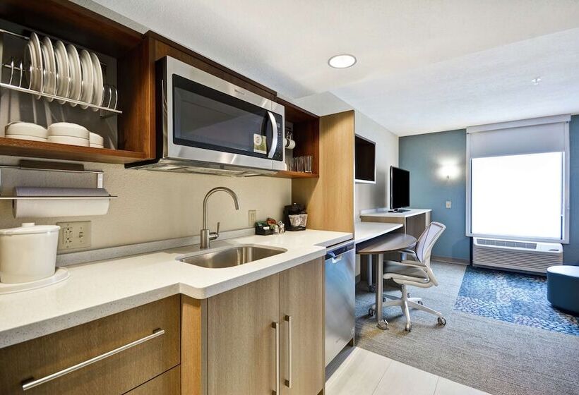 Suite, Home2 Suites By Hilton Portland Airport