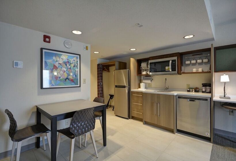 Suite Tilpasset til Handicappede, Home2 Suites By Hilton Portland Airport