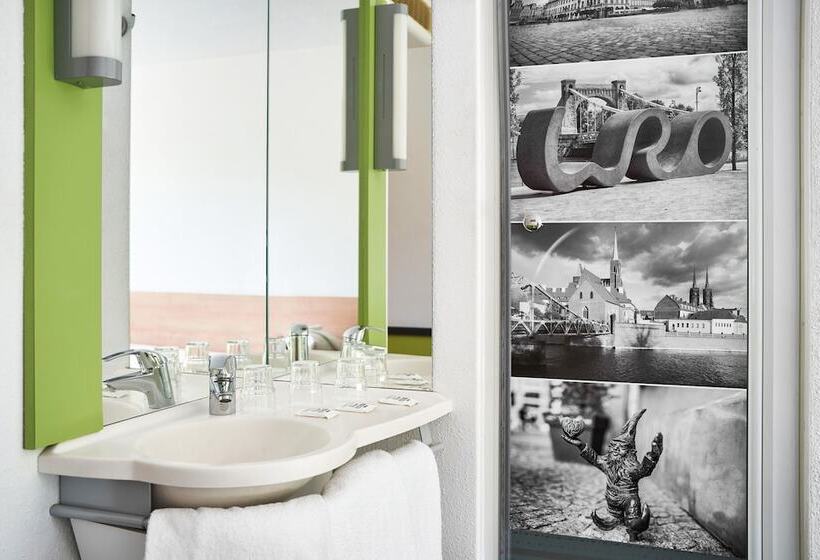 家庭间, Ibis Budget Wrocław Południe