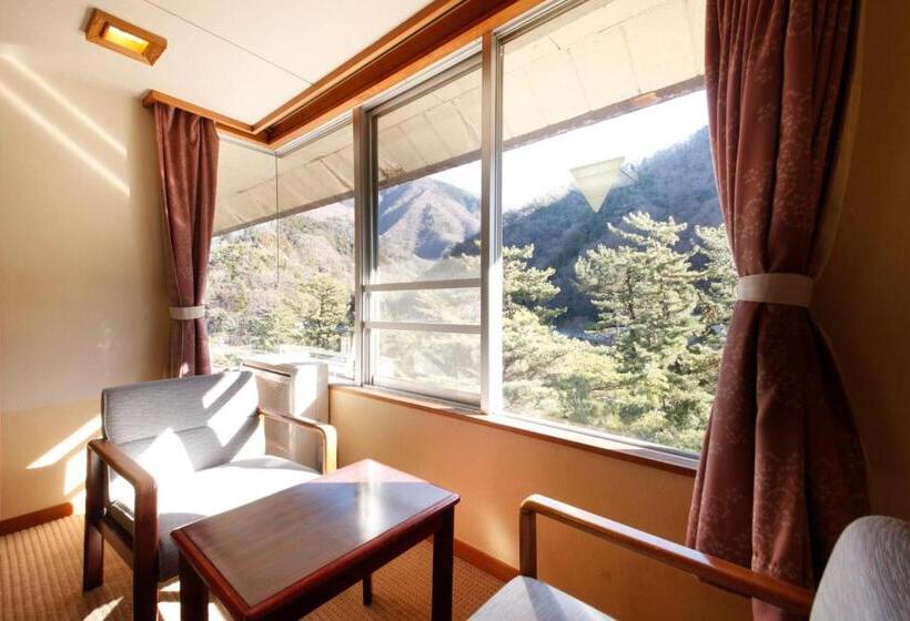 اتاق استاندارد, Shimobe