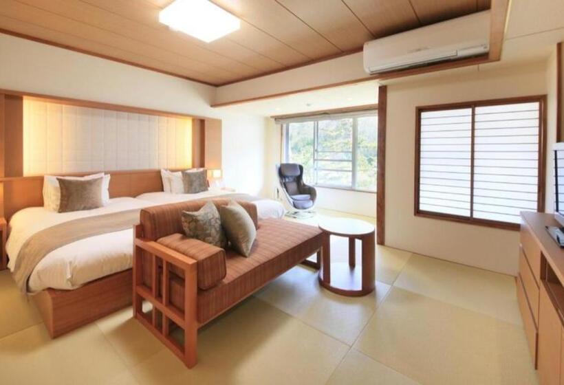 Quarto Estandar, Shimobe