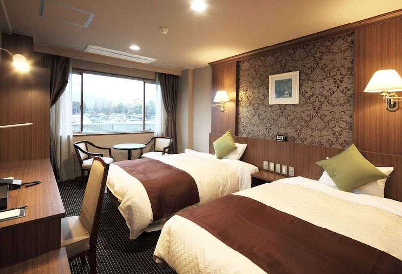 Номер Стандарт, Tsukasa Royal