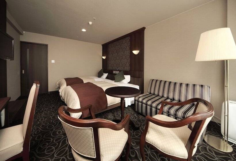 Номер Superior, Tsukasa Royal