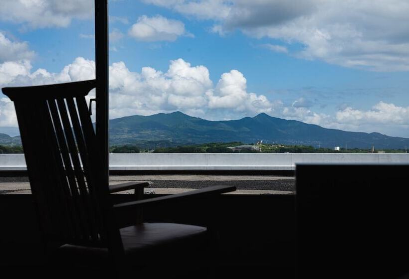 Номер Deluxe, Tsukasa Royal