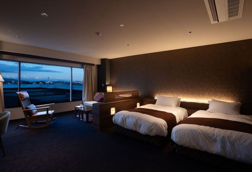 Номер Deluxe, Tsukasa Royal