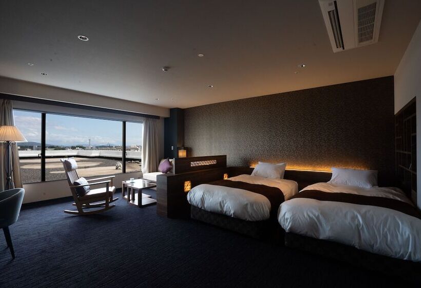 Номер Deluxe, Tsukasa Royal