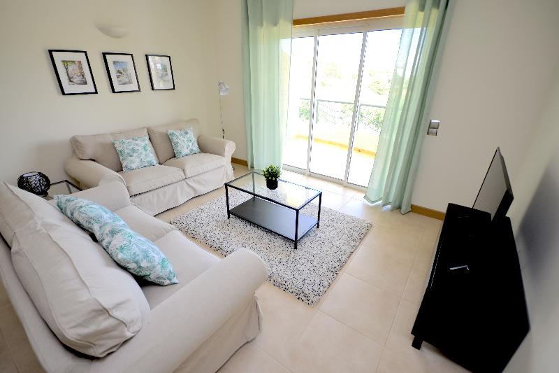 침실 2개 아파트, Lagos Bay Plaza