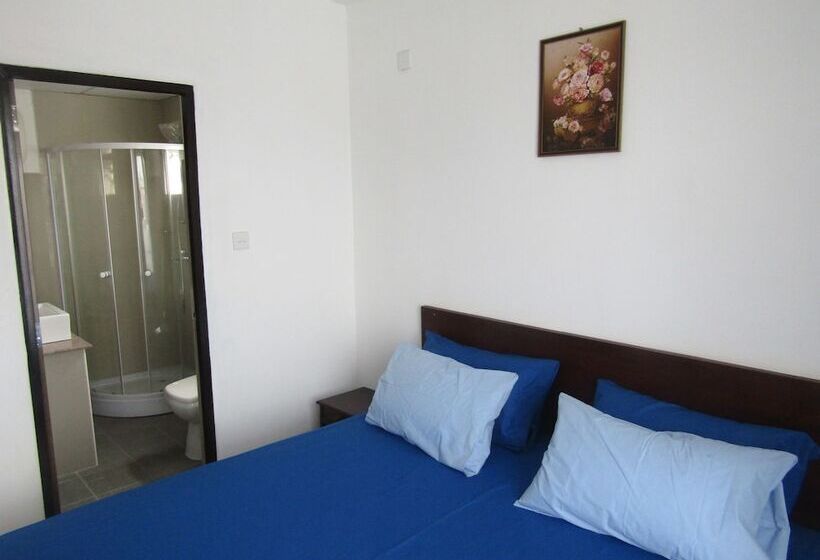 带3个卧室的公寓, Queens Park Apartments