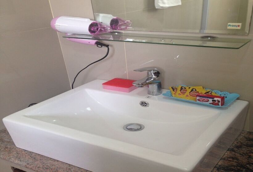 带3个卧室的公寓, Queens Park Apartments