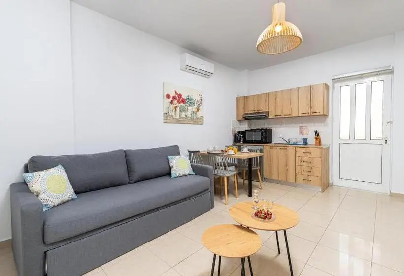 プールの見える１ベッドルームアパートメント, Sun Beach Apartments