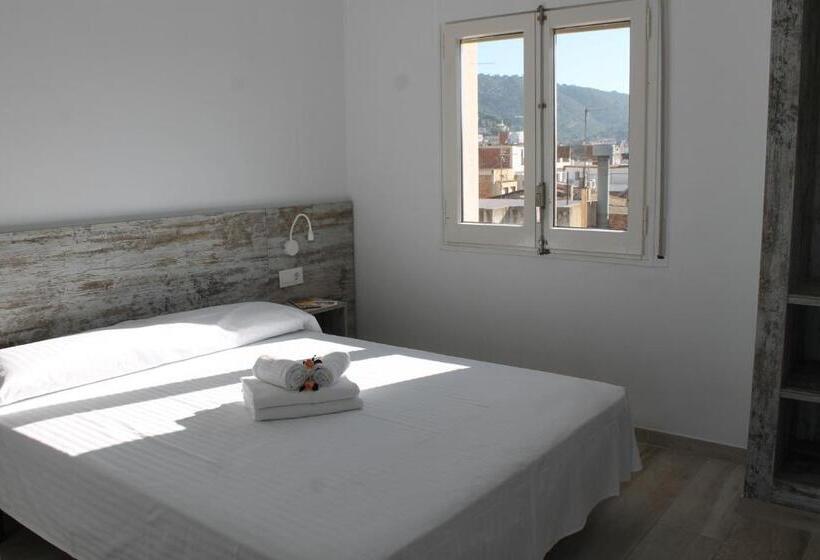 غرفة قياسية رباعية, Agi Gloria Rooms