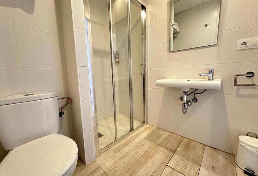 四人标准间, Agi Gloria Rooms