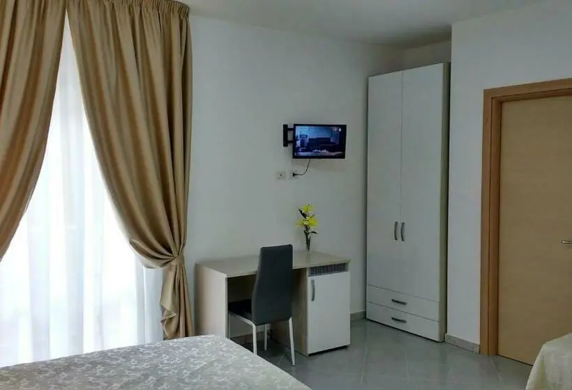 Deluxe Kolmen Hengen Huone Merinäkymä, Al Giglio