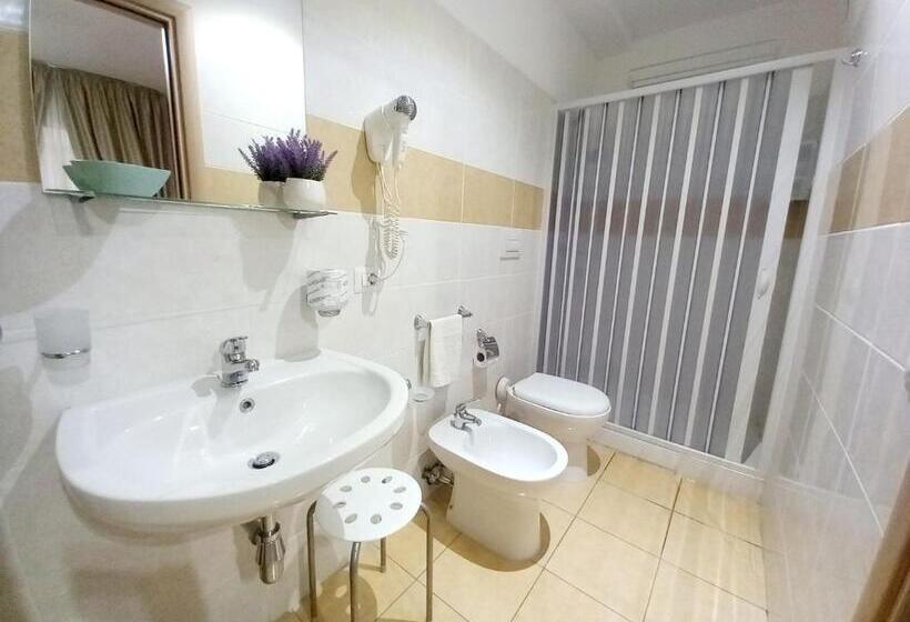 스탠다드 싱글 룸, Al Giglio